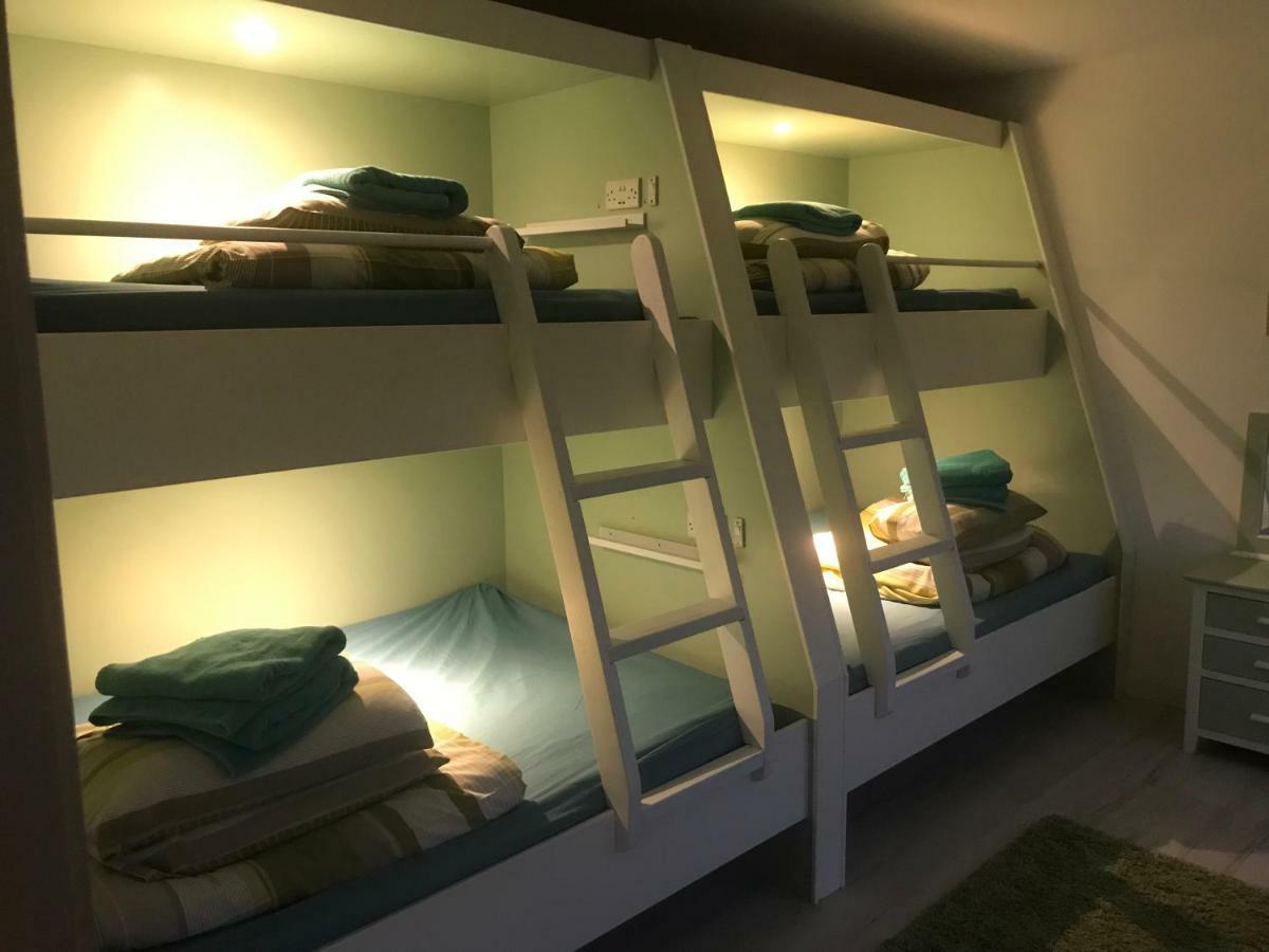 Sleeps 12 Hot Tub Sauna Cinema Pets Welcome Эннискиллен Экстерьер фото